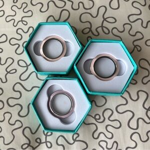 Locket enamel face in baby pink